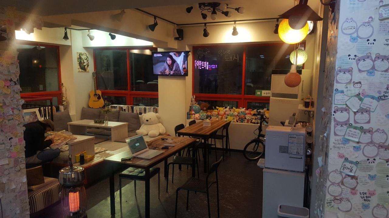 New Gwangju Guesthouse Gwangju Metropolitan City Eksteriør billede
